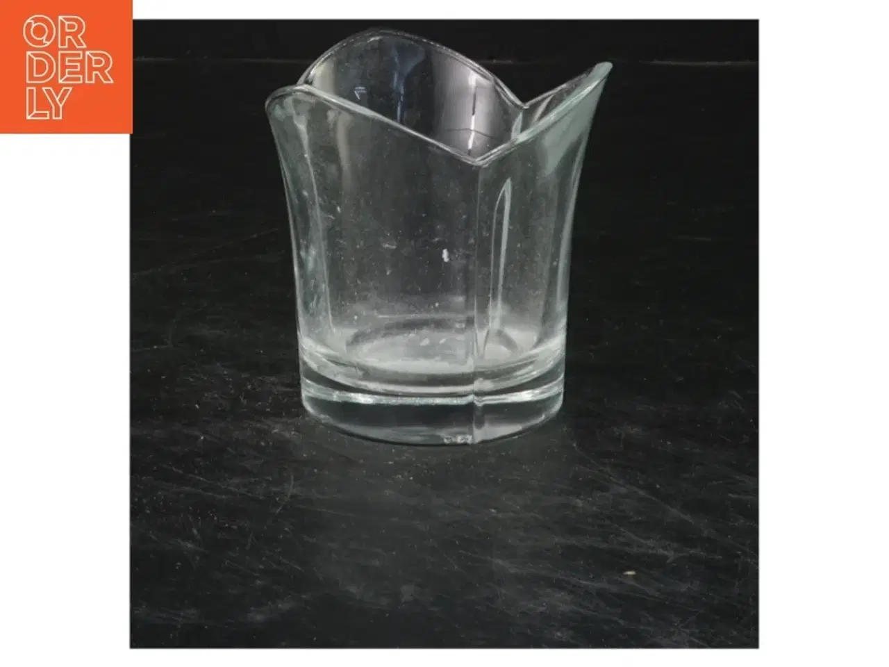 Billede 1 - Transparent glas vase (str. 8,5x6 cm)