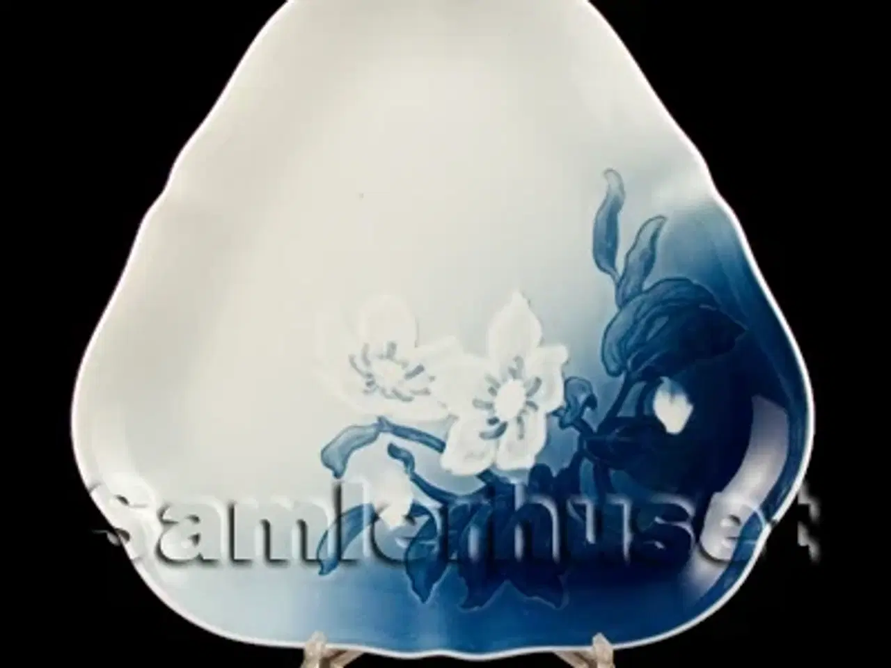 Billede 1 - Julerose Kagefad Trekantet