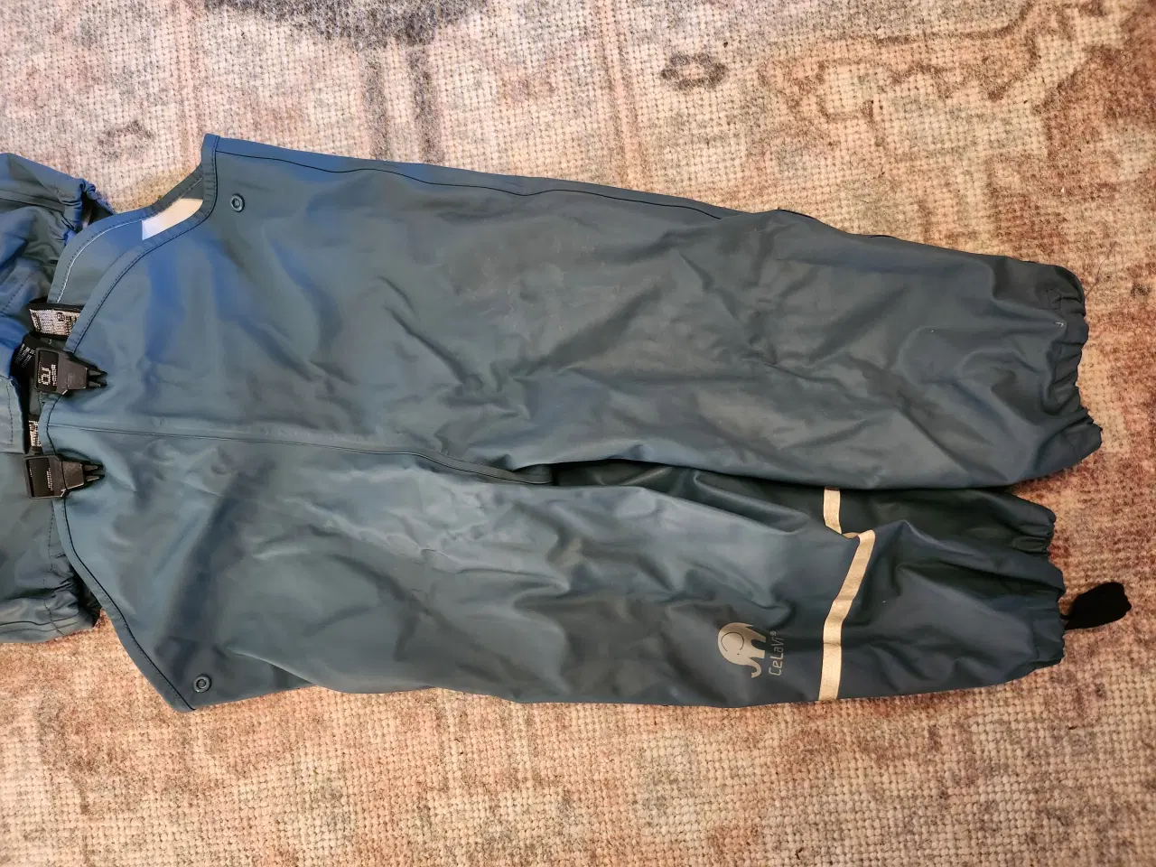 Billede 2 - Regntøj str. 100