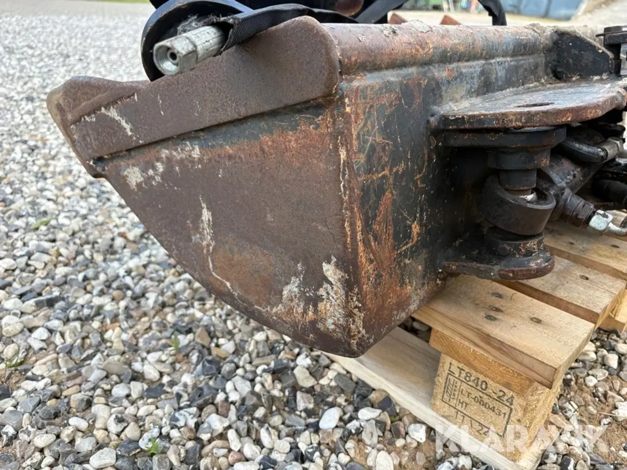 Billede 9 - Kipbar planerskovl og hydrauliskskifte