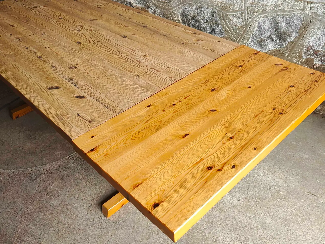 Billede 8 - Massivt fyrretræ spisebord med klap