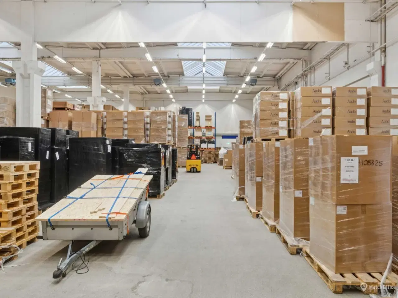 Billede 2 - 1.468 m² højloftet lager/produktion