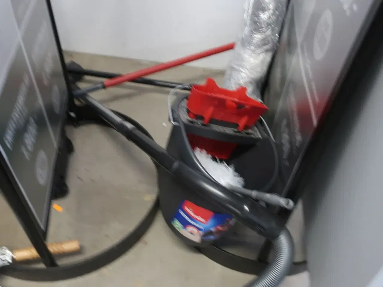 Billede 4 - Stige, bord, skilte, støvsuger m.v.