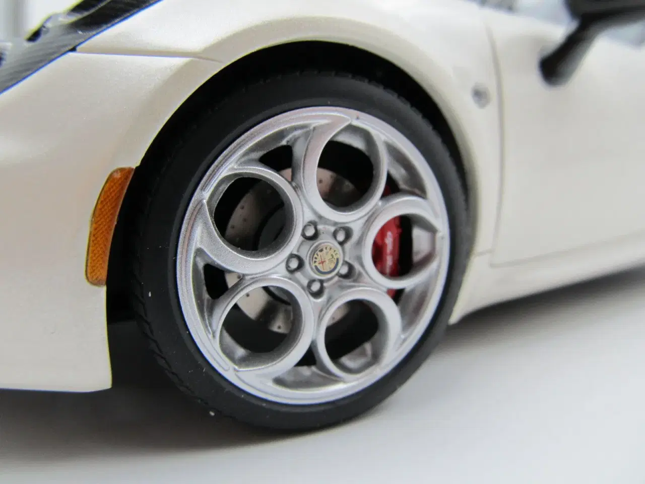 Billede 6 - 2013 Alfa Romeo 4C Coupe - AUTOart - 1:18