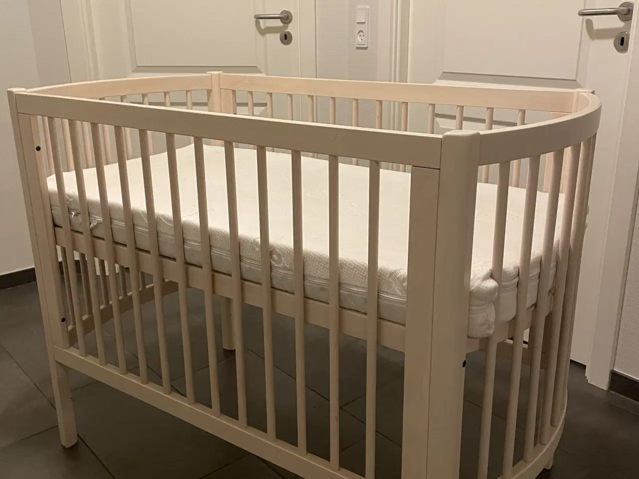 Billede 1 - Meget fin baby seng 