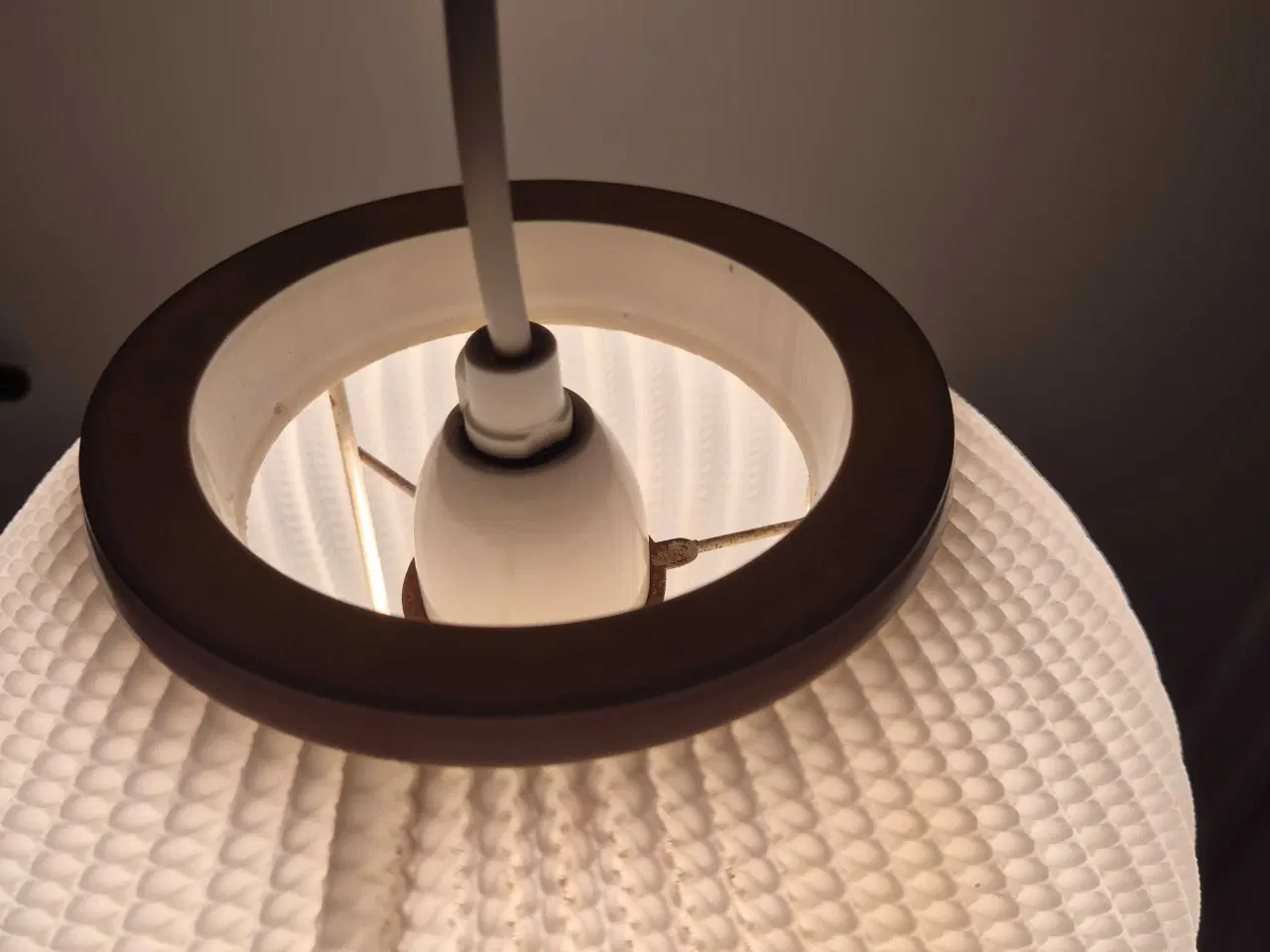 Billede 14 - To smukke Pearl Shade i hvid