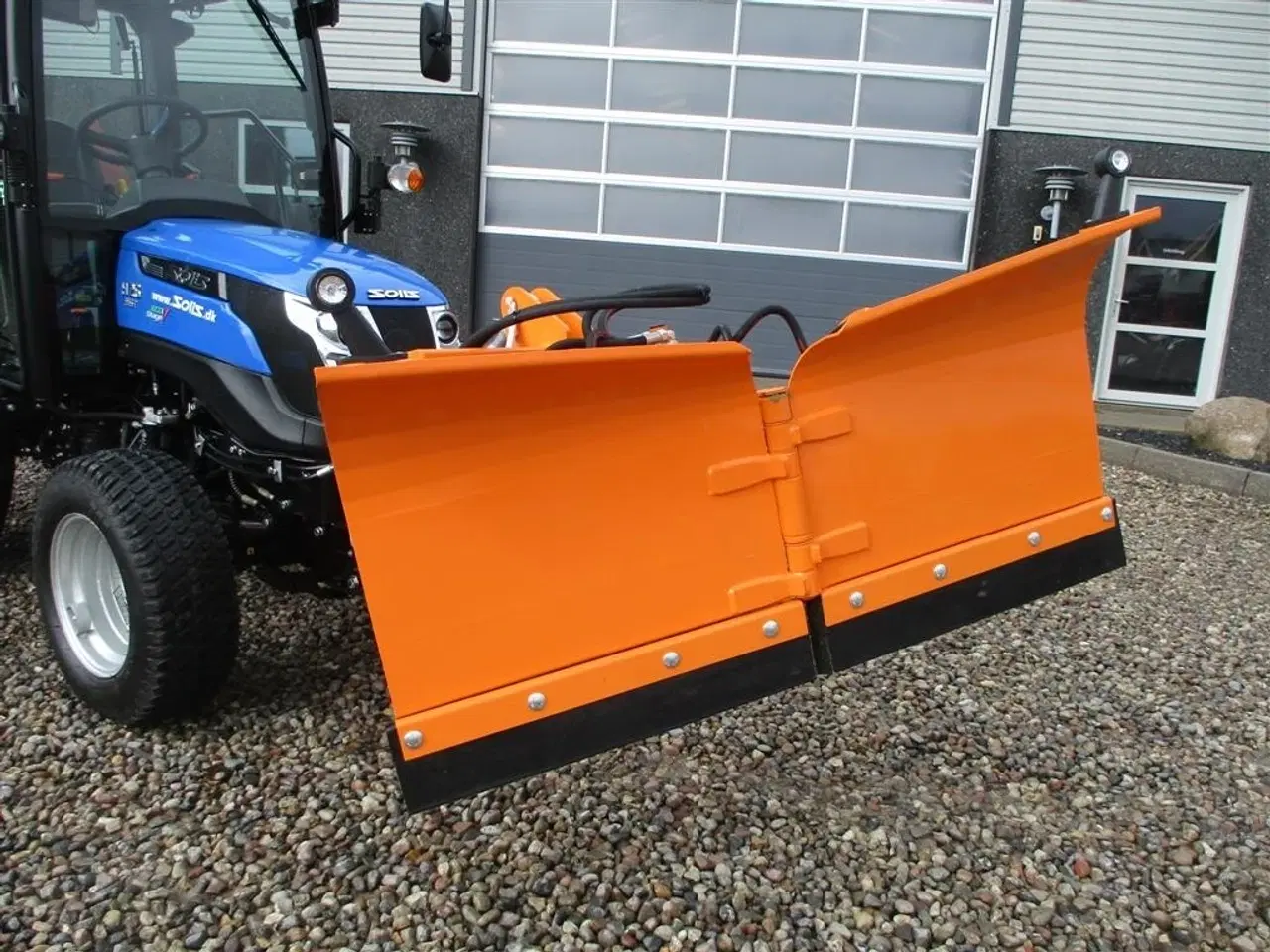 Billede 19 - Solis 26 HST Snow Edition med frontlift, front PTO, Vario SHL150 sneplov og SSP140 saltudlægger