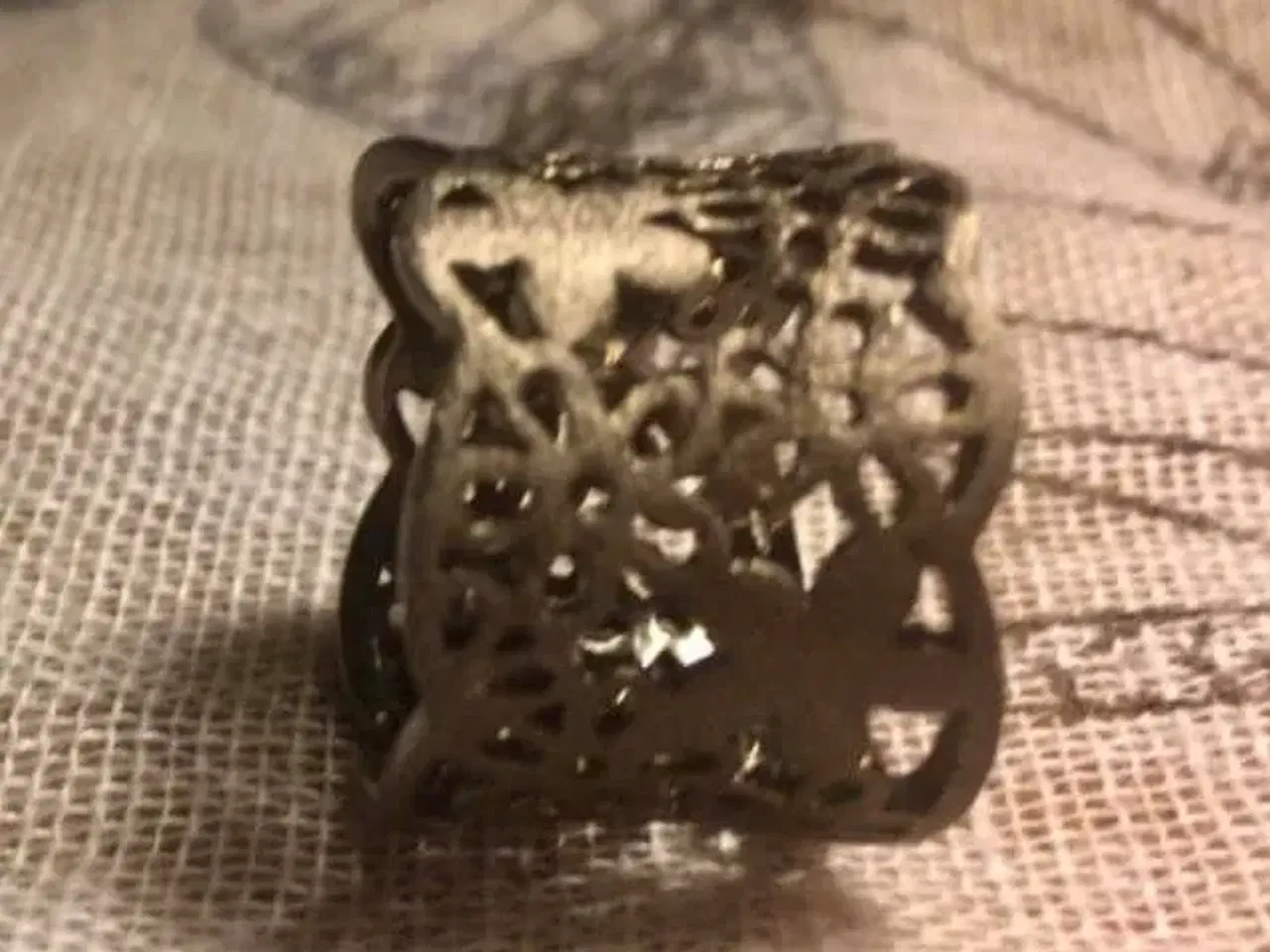 Billede 2 - ring af mat oxideret sterling sølv