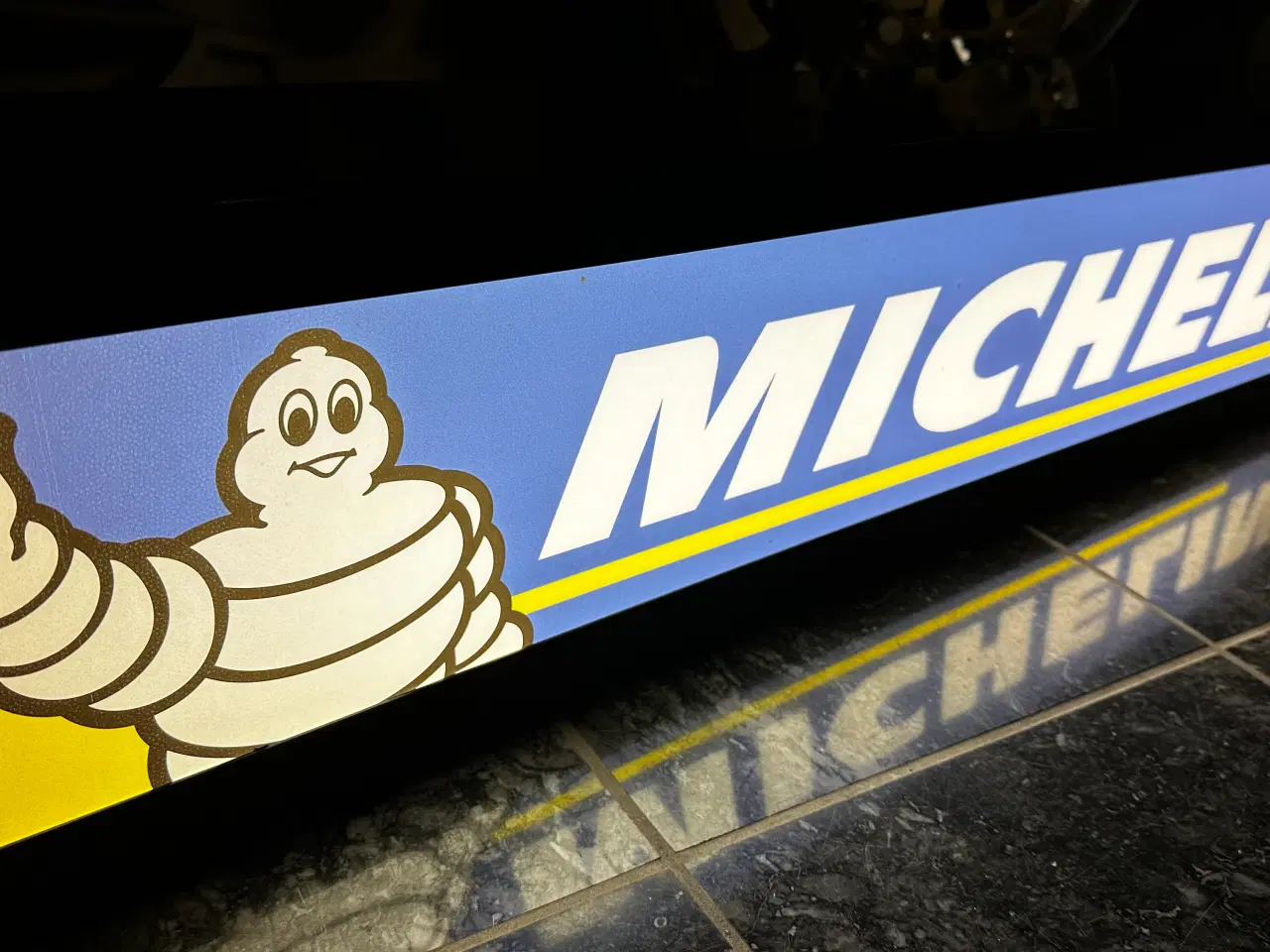 Billede 1 - Michelin lysskilt