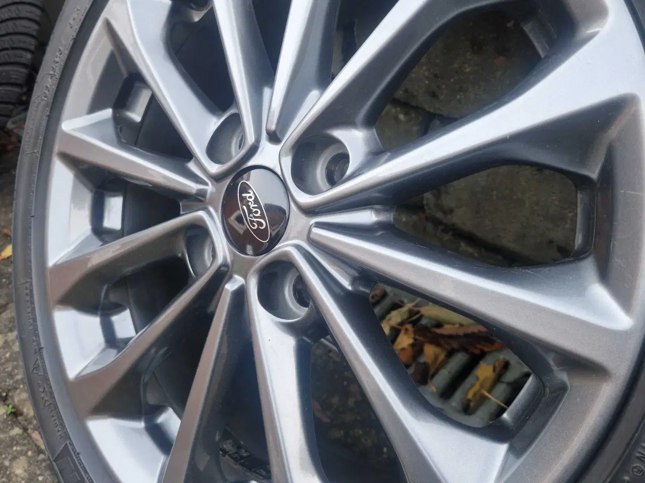 Billede 5 - Orginal ford alufælg med Michelin Alpin 5 vinterdæ