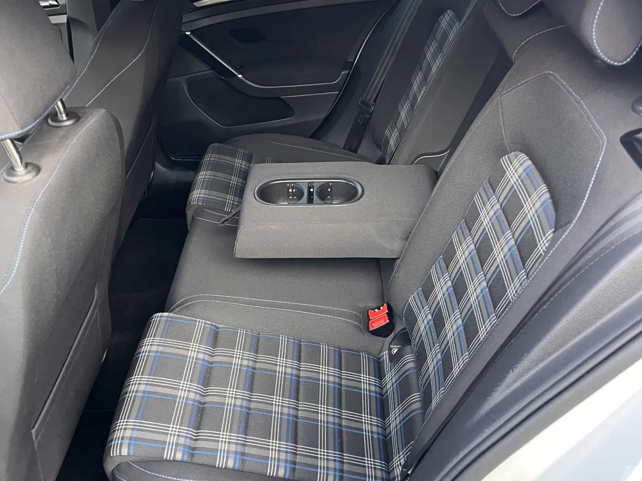 Billede 9 - Golf 7 GTE 204hk masser af udstyr 