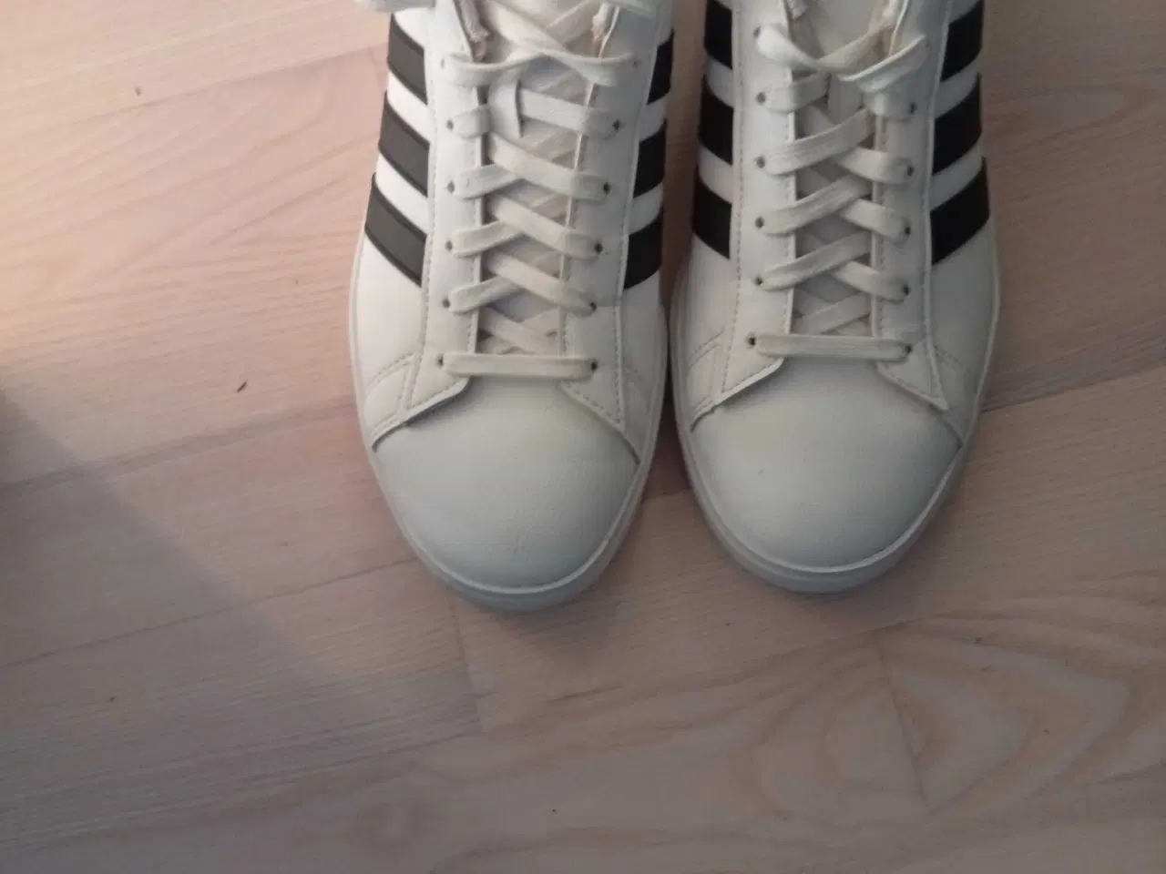 Billede 2 - Adidas sko str. 8