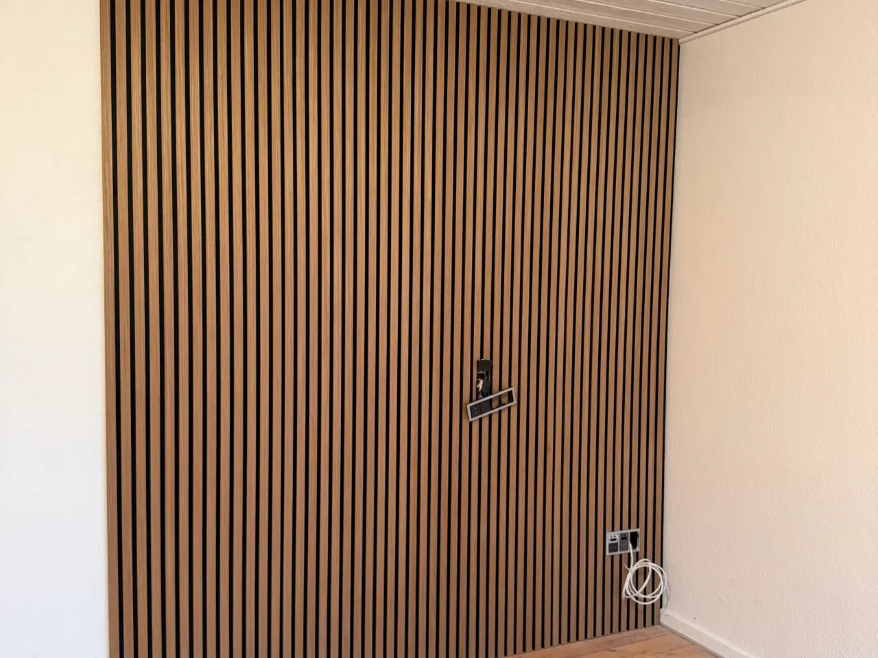 Billede 10 - Hus med stort værksted og garager.