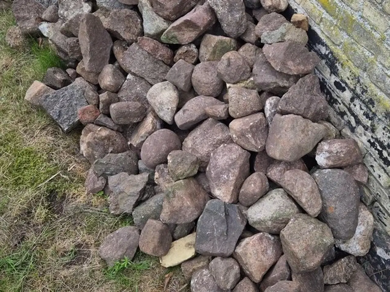 Billede 1 - Pigsten /natursten kan afhentes