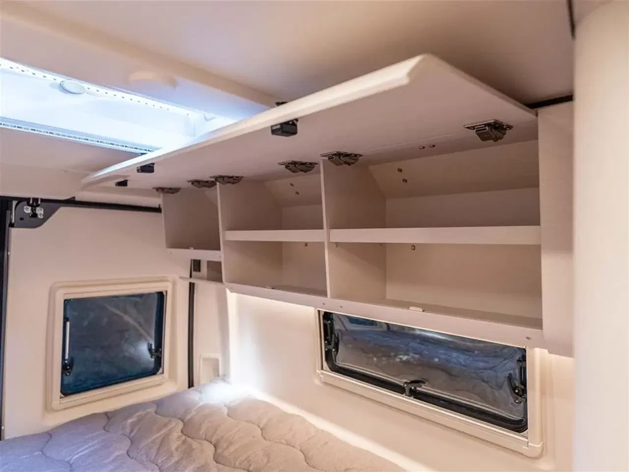 Billede 23 - 2026 - Tourne 6.4 Select