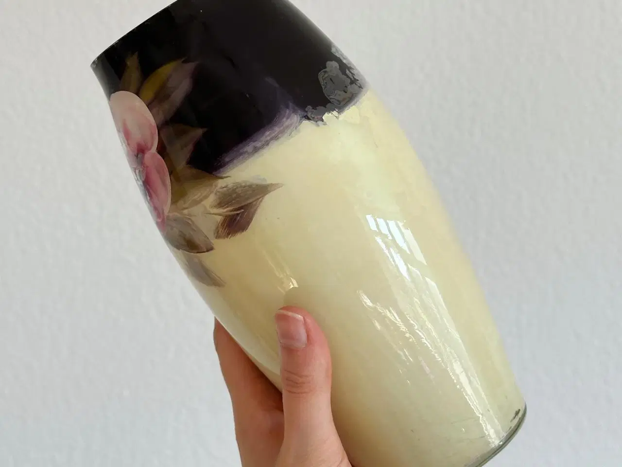 Billede 6 - Antik glasvase m bemaling indeni, NB