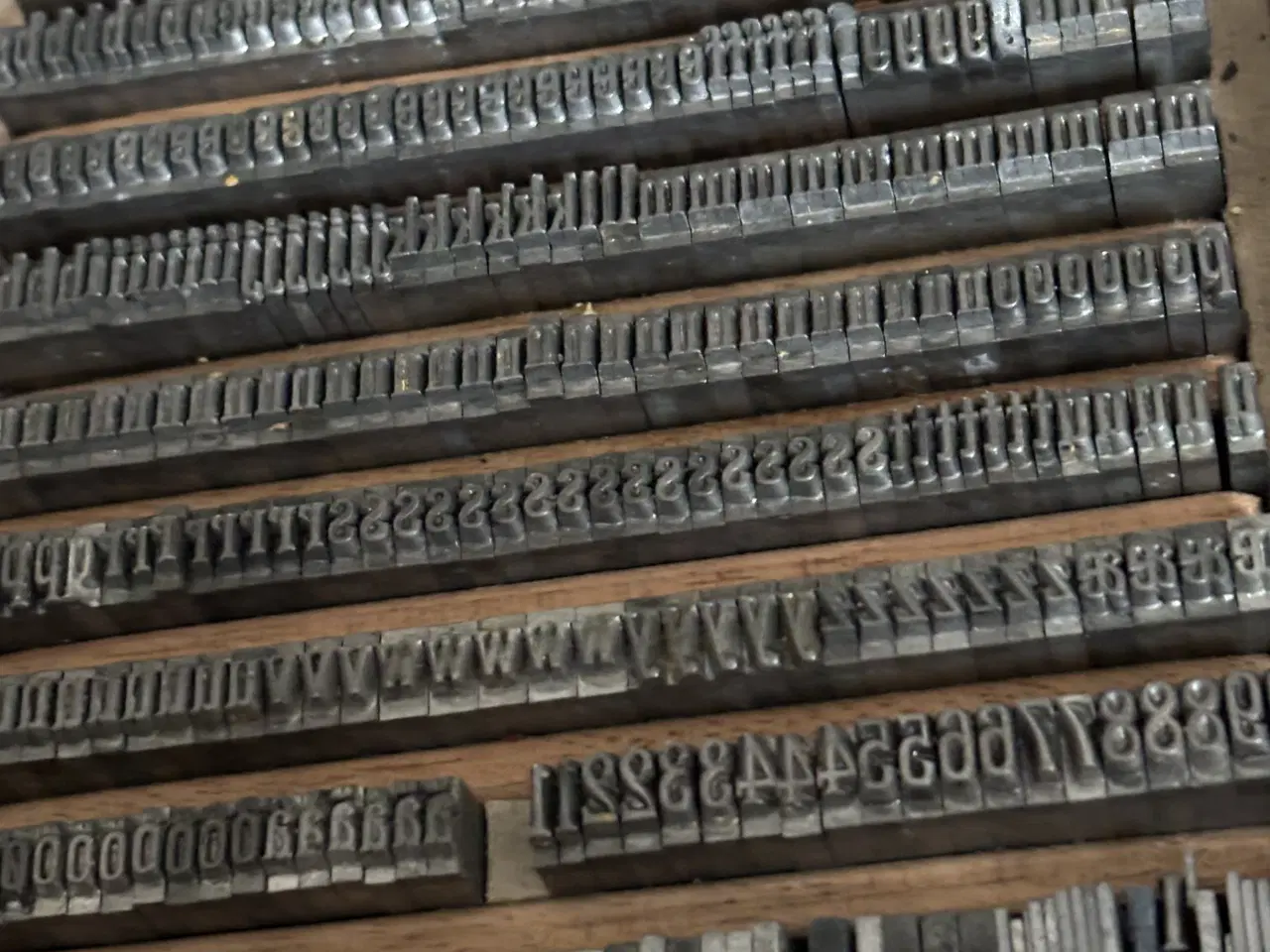 Billede 2 - Bogstaver / sætte / gamle metalbogstaver