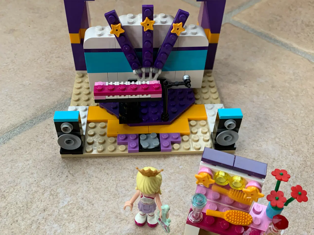 Billede 1 - Lego Friends 41004 Øvescene 