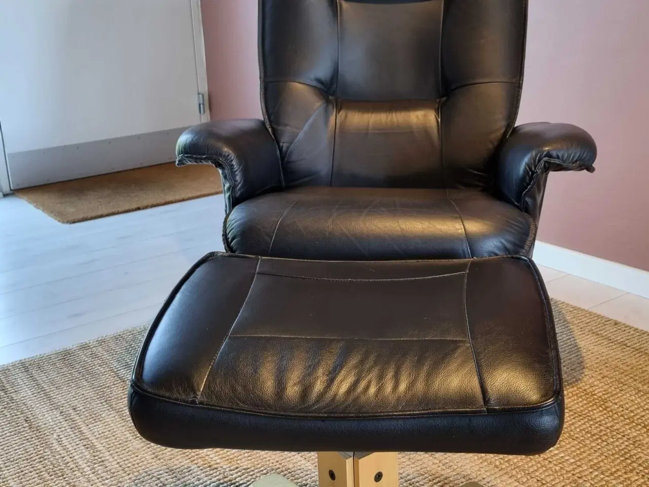 Billede 3 - Flot lænestol i ægte læder