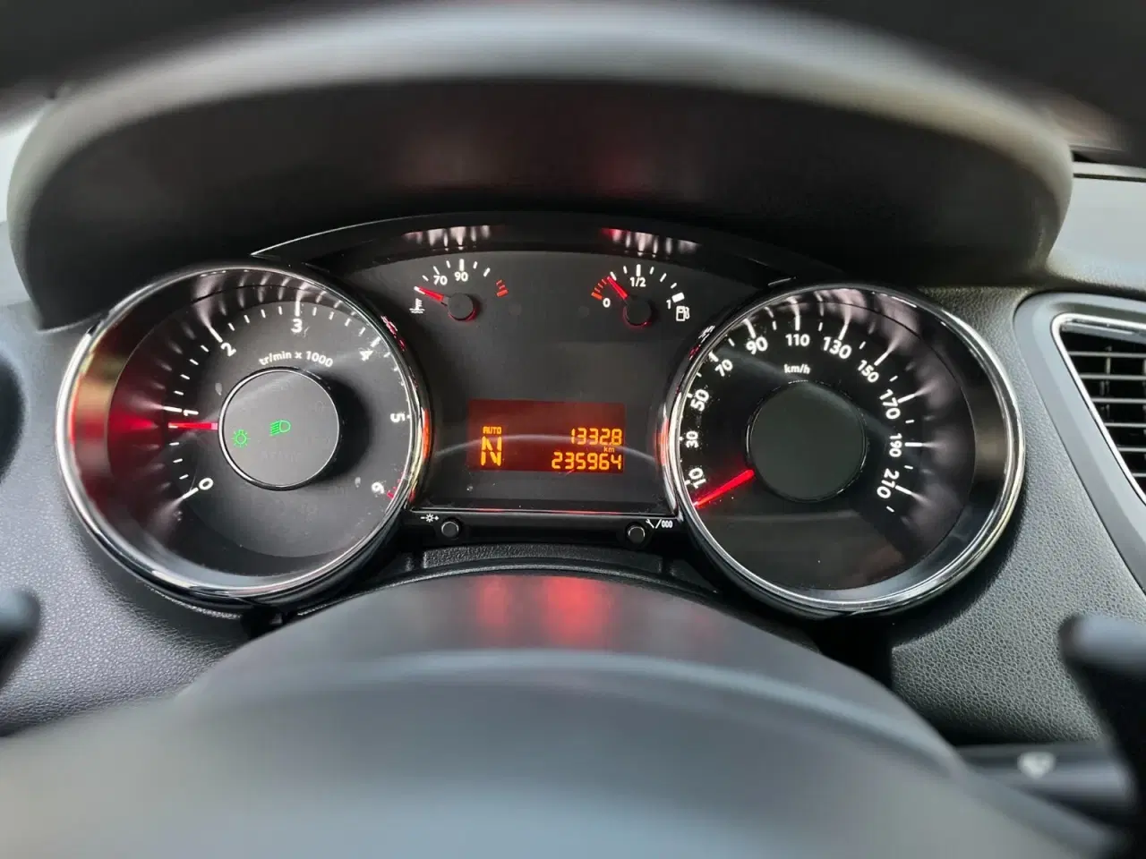 Billede 9 - Peugeot 5008 1,6 HDi 112 Premium ESG