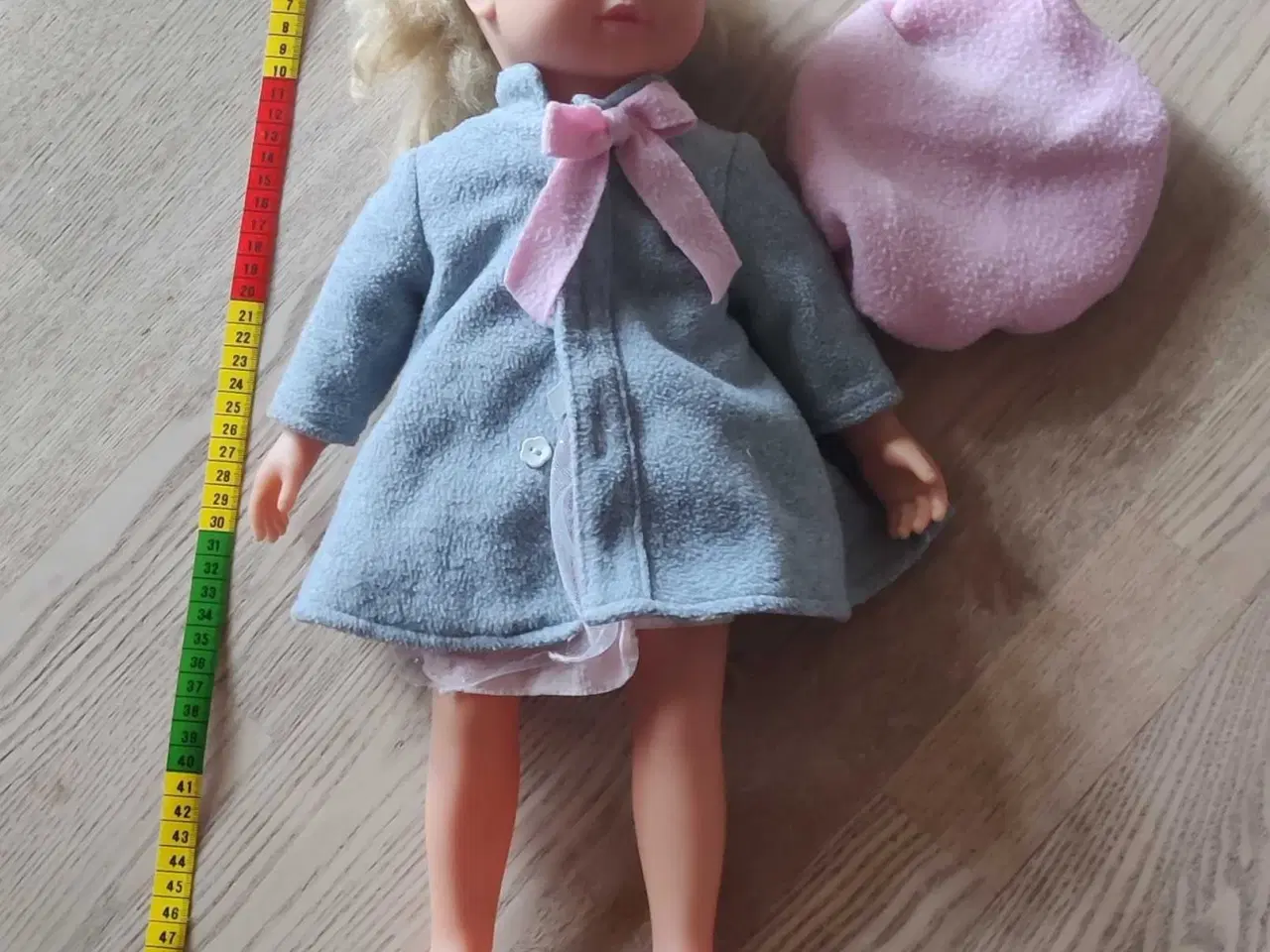Billede 2 - Dukke, 50 cm