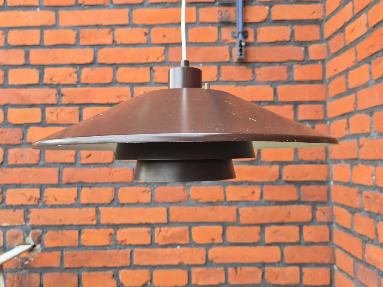 Billede 1 - Brun retrolampe fra danske Superlight 