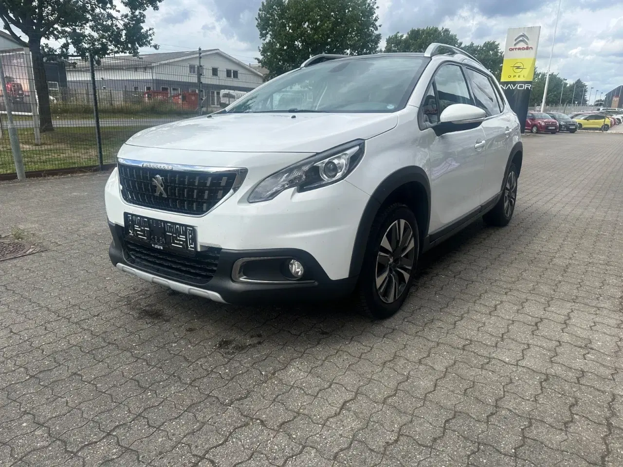 Billede 4 - Peugeot 2008 1,2 e-THP 110 Selection Sky