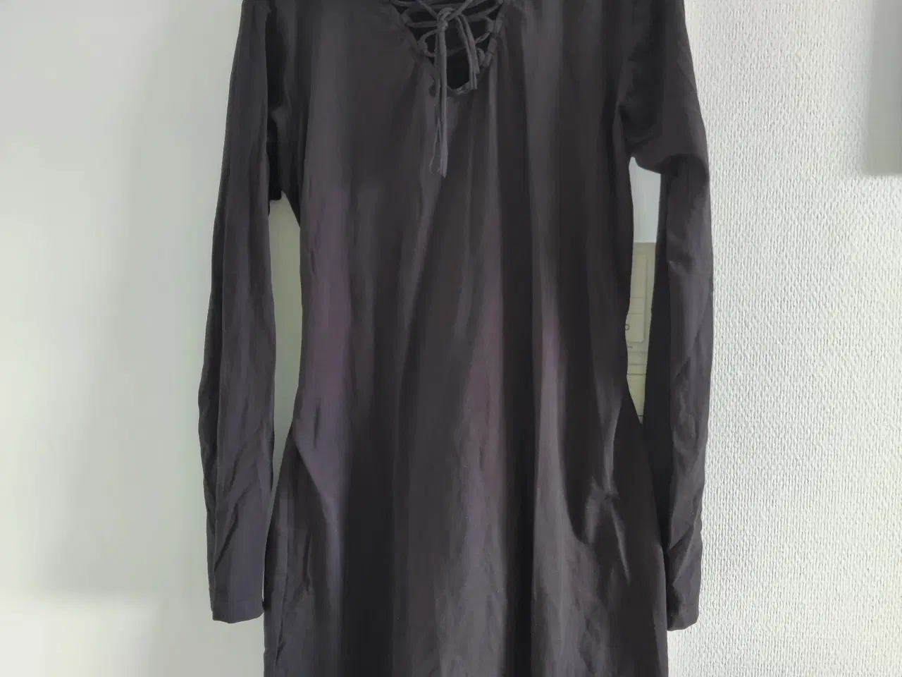 Billede 3 - Sweatshirt-kjole Gothicana