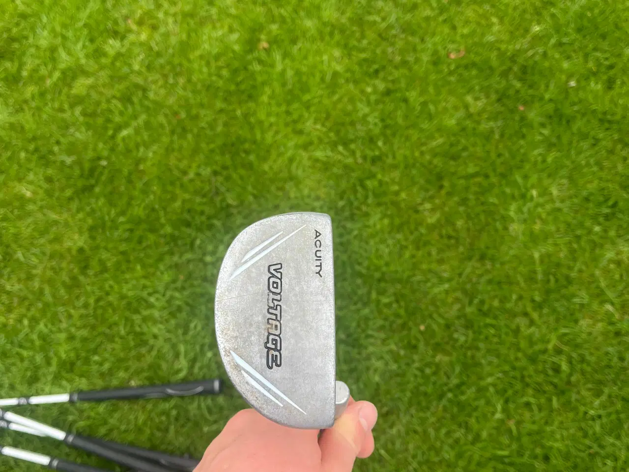 Billede 2 - Billig, VOLTAGE golf jern og putter 