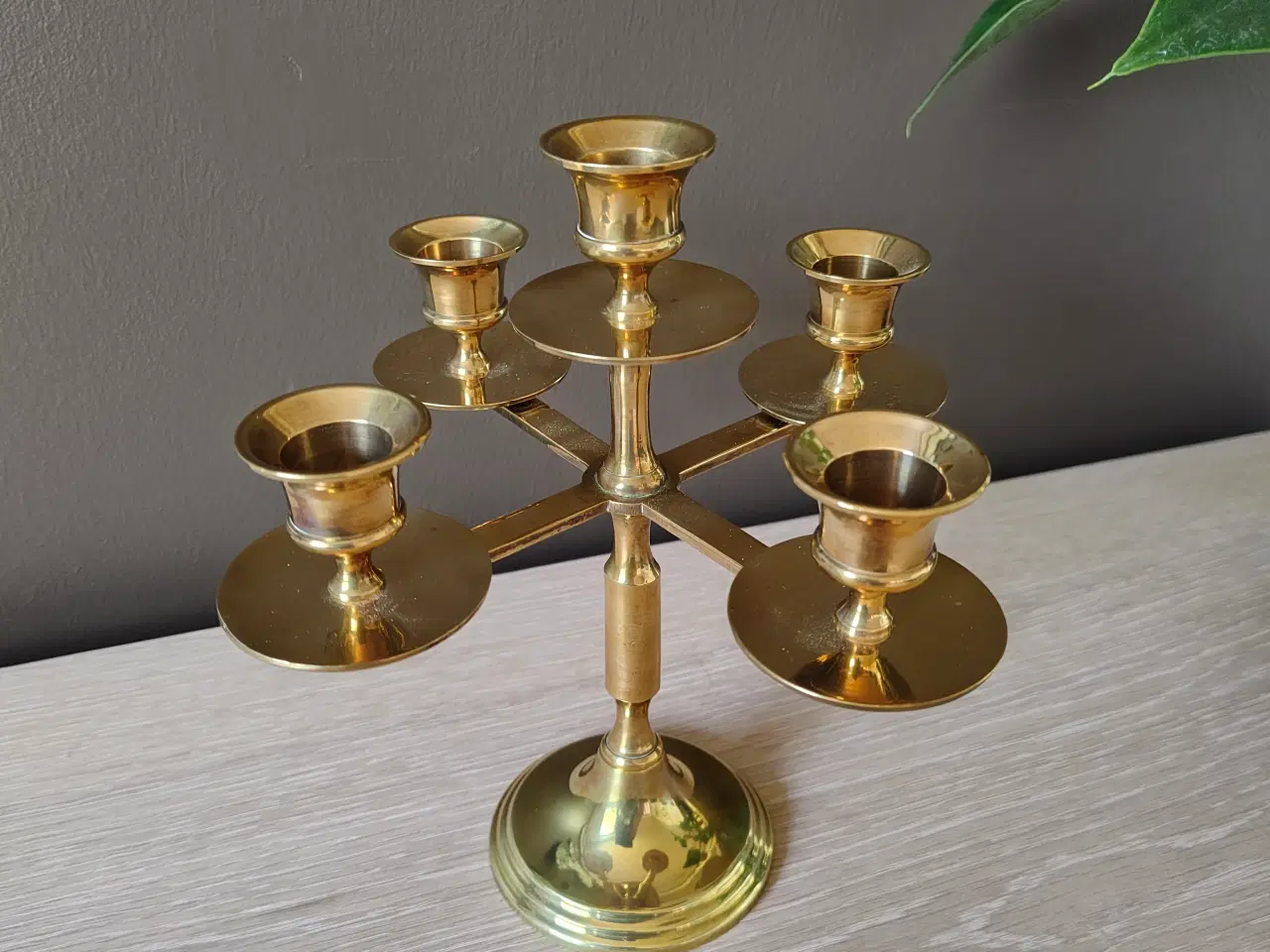 Billede 2 - Flot 5-armet messing lysestage