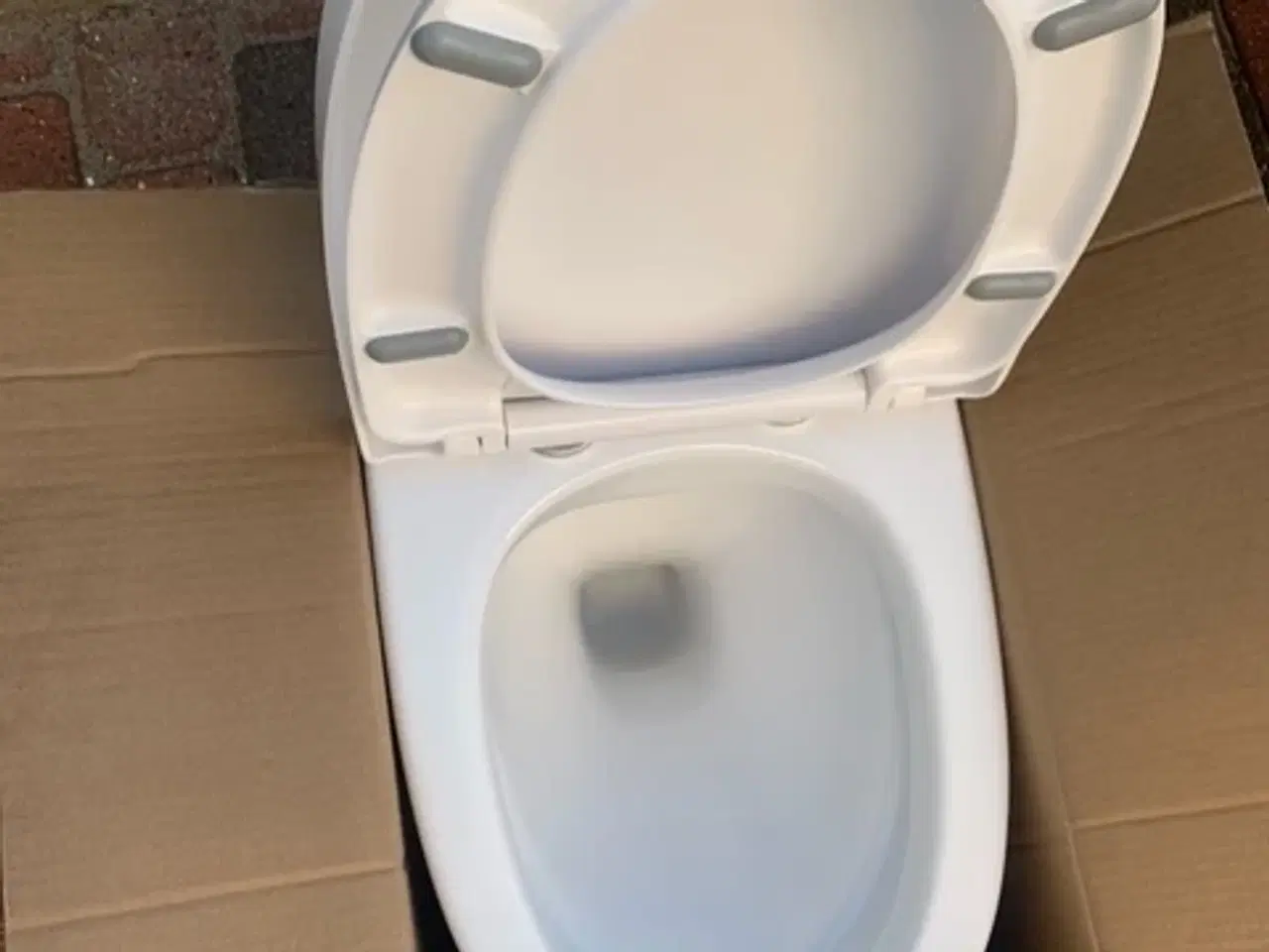 Billede 2 - Cassøe Spring Rimless Toilet 2mdr+ toiletsæde