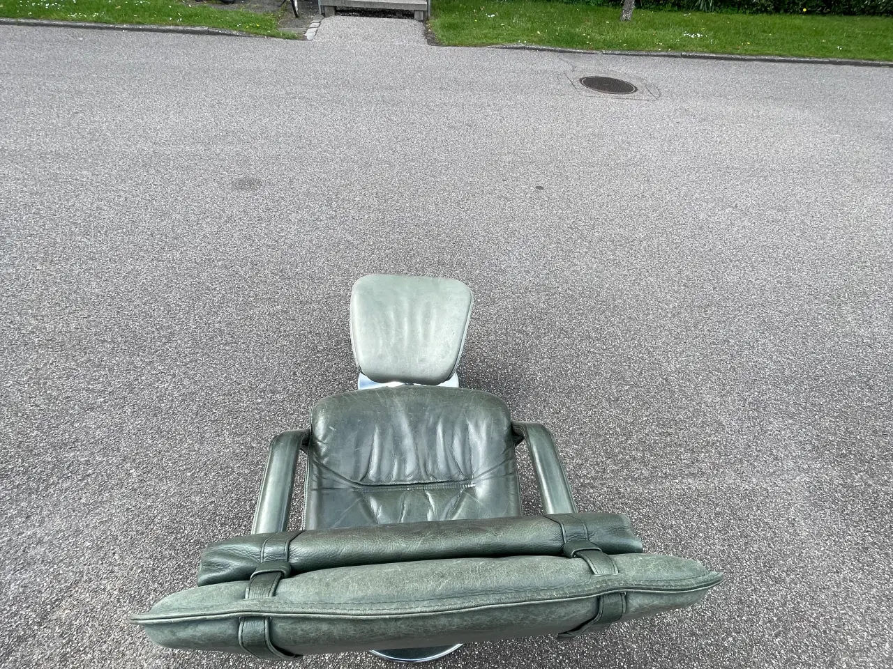 Billede 4 - Vintage loungestol i grøn læder + fodskammel 