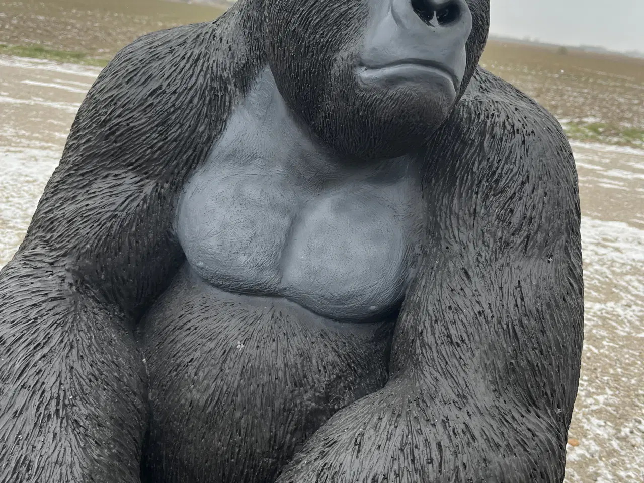 Billede 3 - Gorilla i plast polyester 