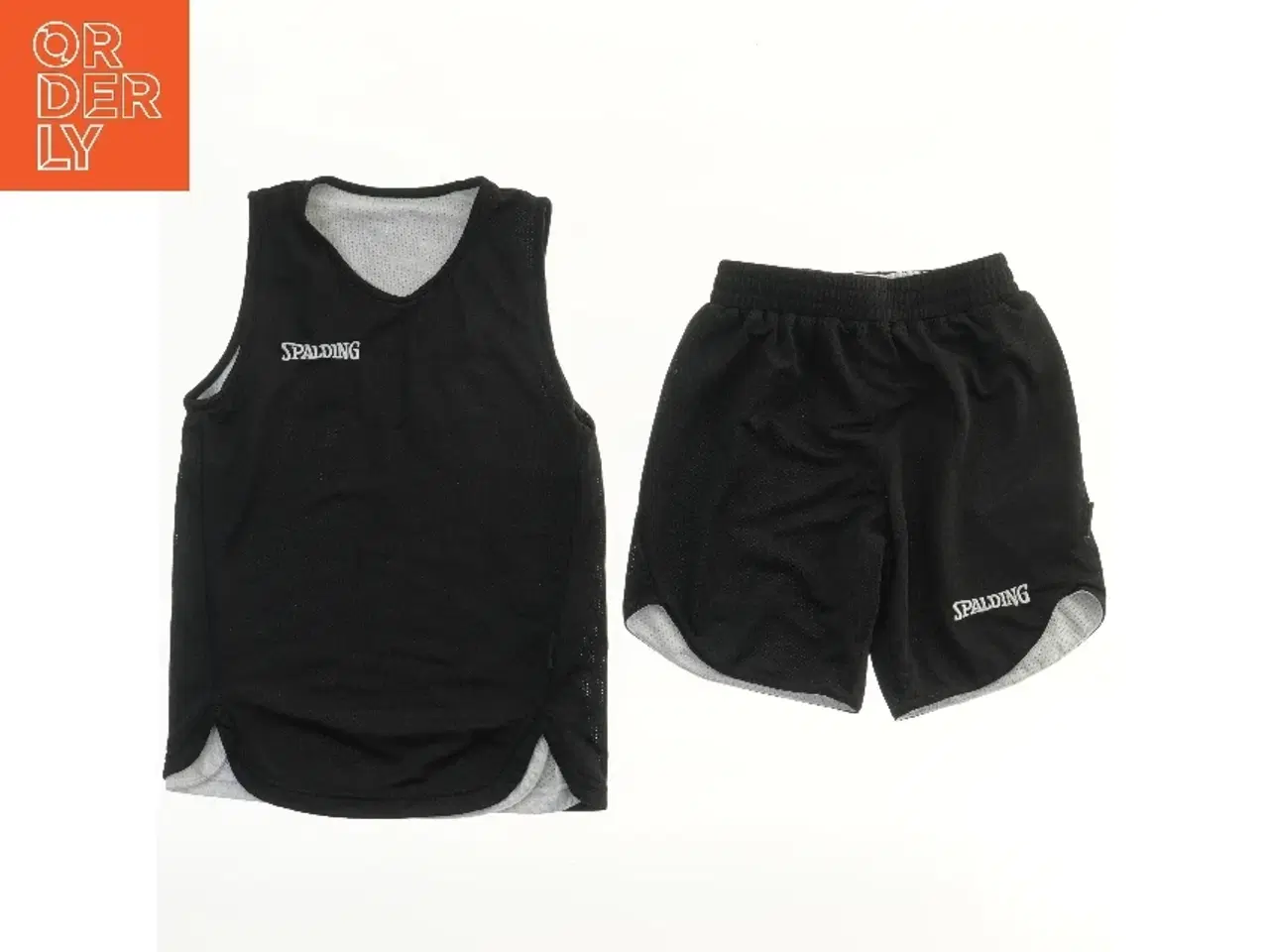 Billede 2 - Sportssæt med top og shorts fra Spalding (str. 128)