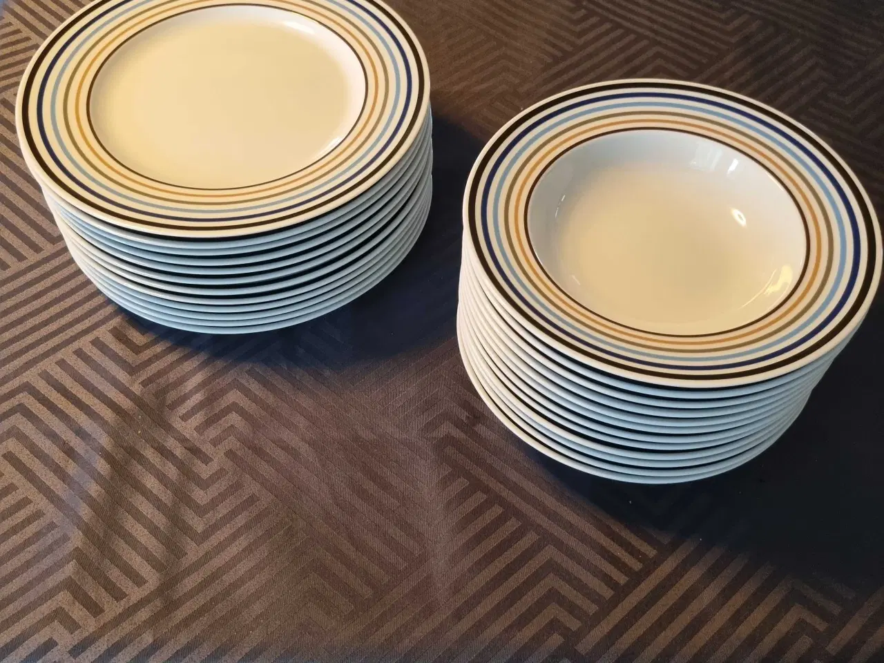 Billede 2 - Casa stripes tallerkner
