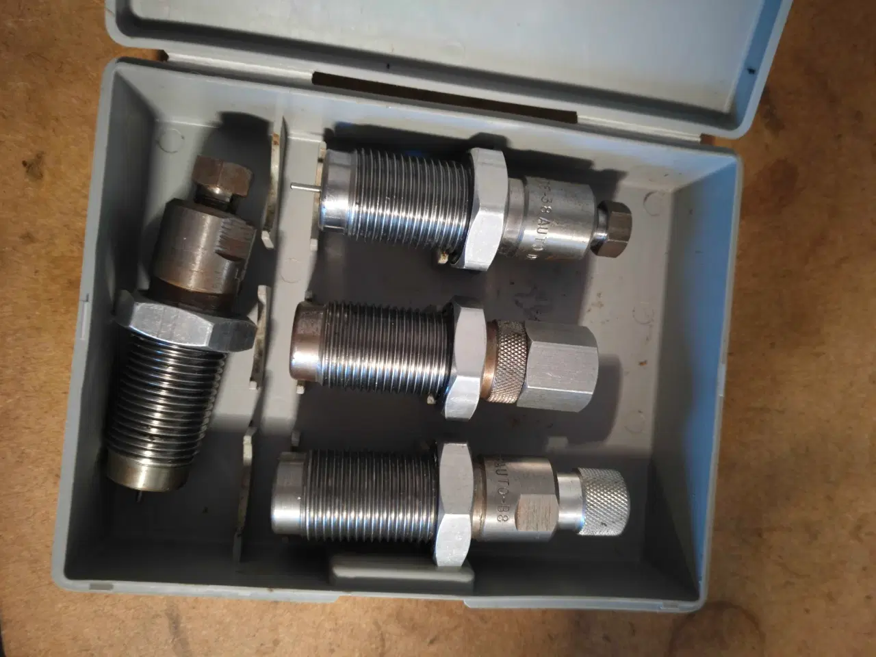 Billede 4 - Genladnings grej sælges samlet eller hver for sig