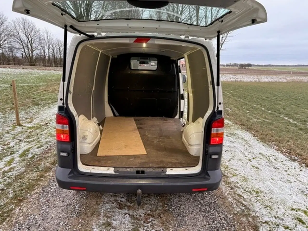 Billede 5 - VW Transporter 2,5 TDi 130 Kassevogn lang Nysynet