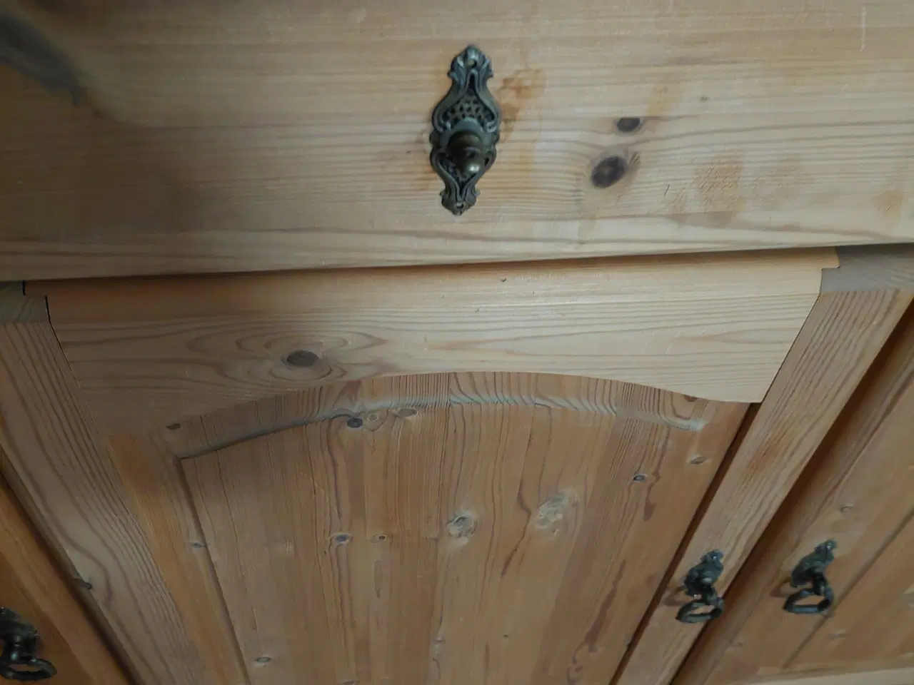 Billede 3 - Vitrine i træ