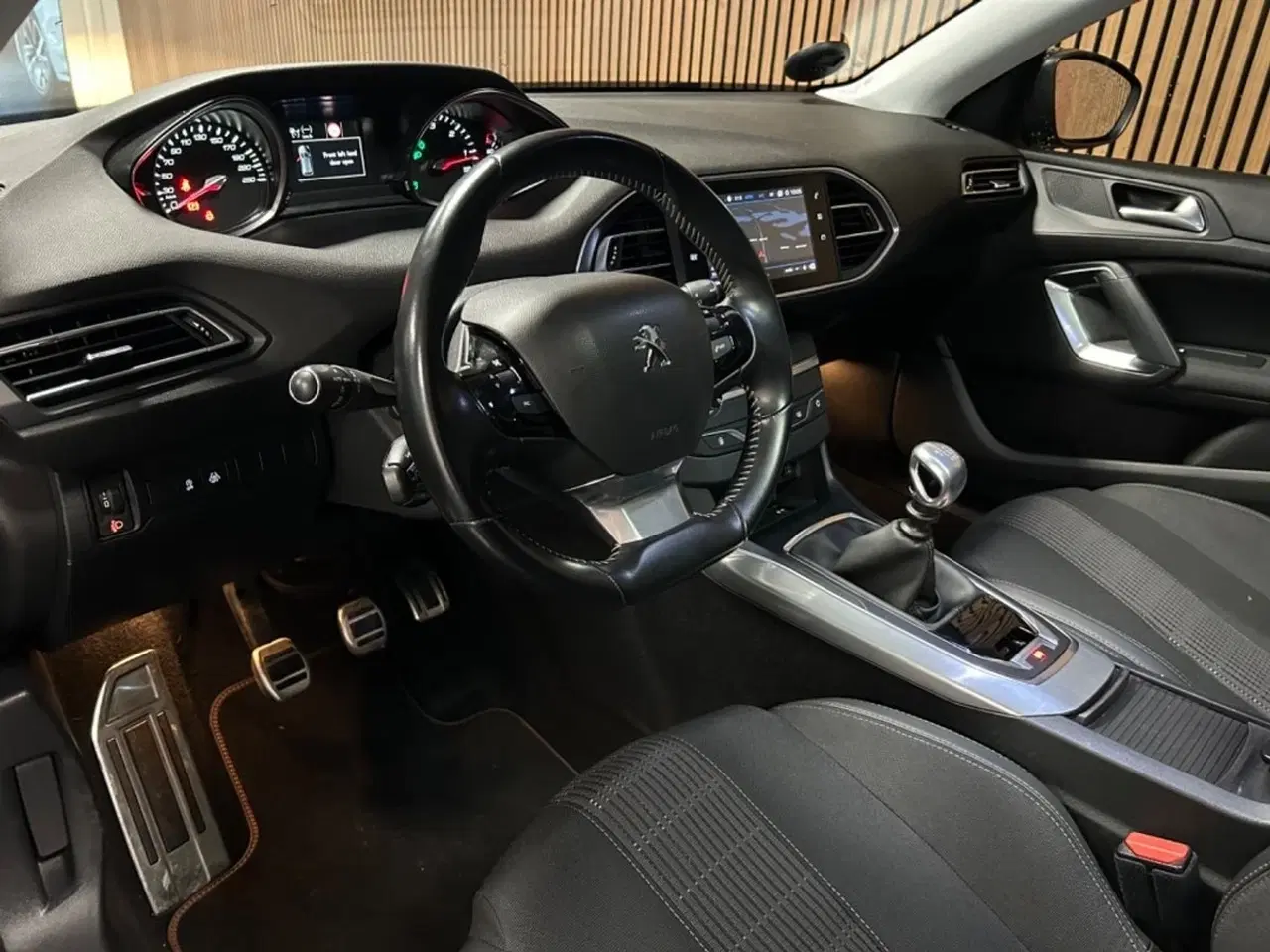 Billede 9 - Peugeot 308 1,5 BlueHDi 130 Allure Sky Van