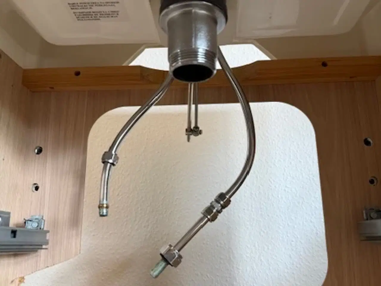 Billede 6 - Badmøbel med vask, Grohe armatur og 2 skuffer