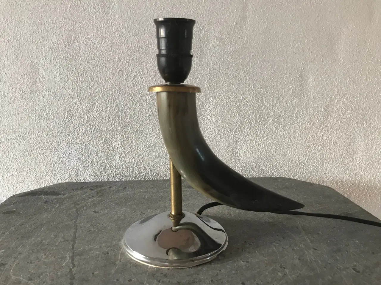 Billede 5 - Unik bordlampe i messing, horn og chrome