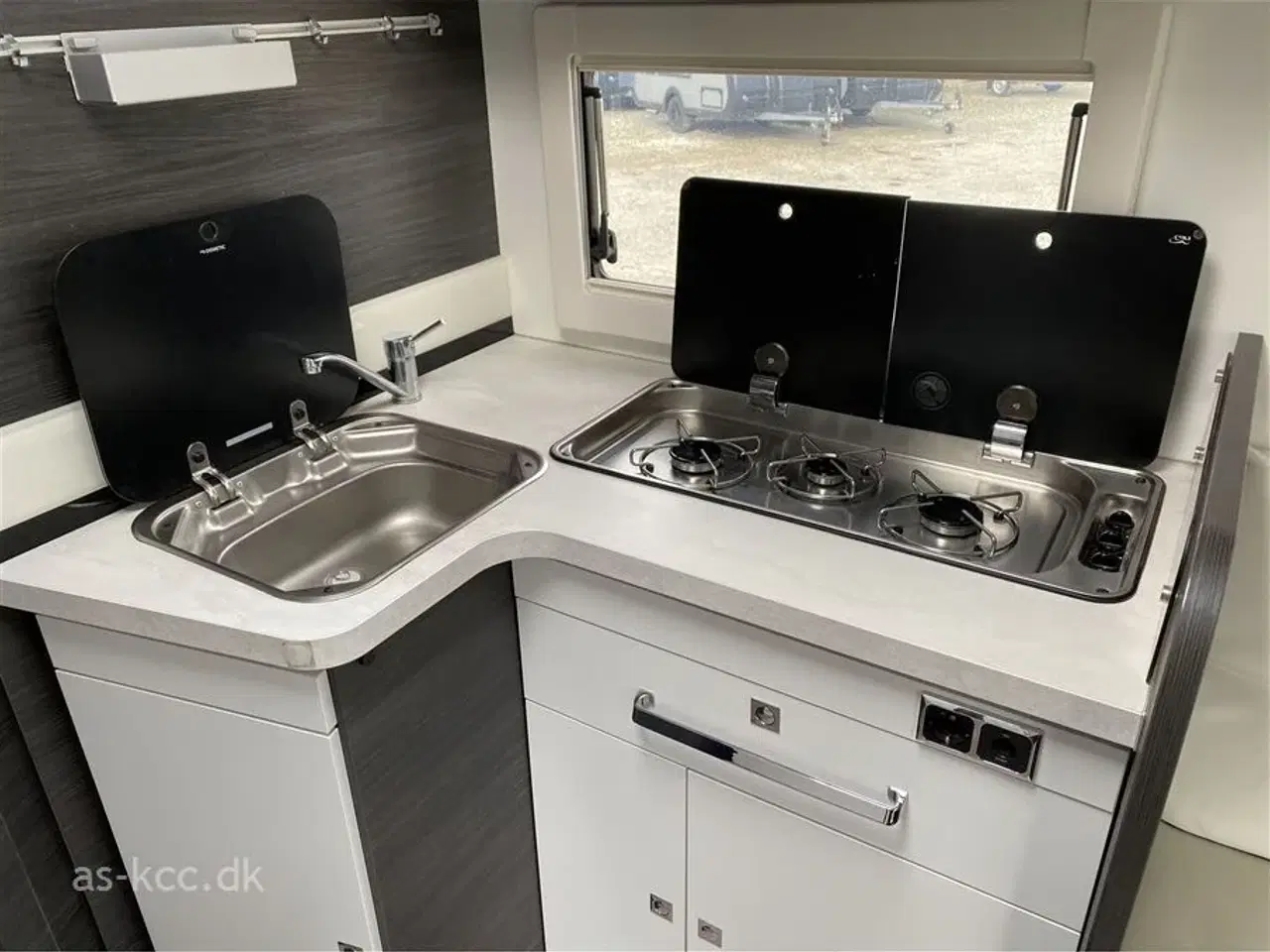 Billede 14 - 2020 - Benimar Mileo 287 Benimar Mileo 287 Face to Face model.