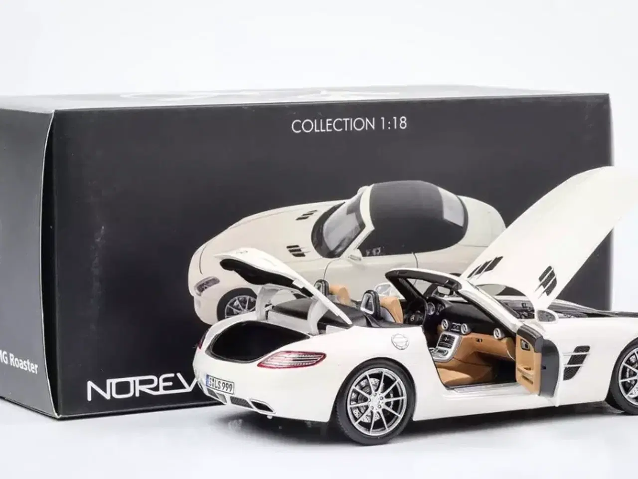 Billede 7 - 1:18 Mercedes SLS AMG Roadster R197 2011