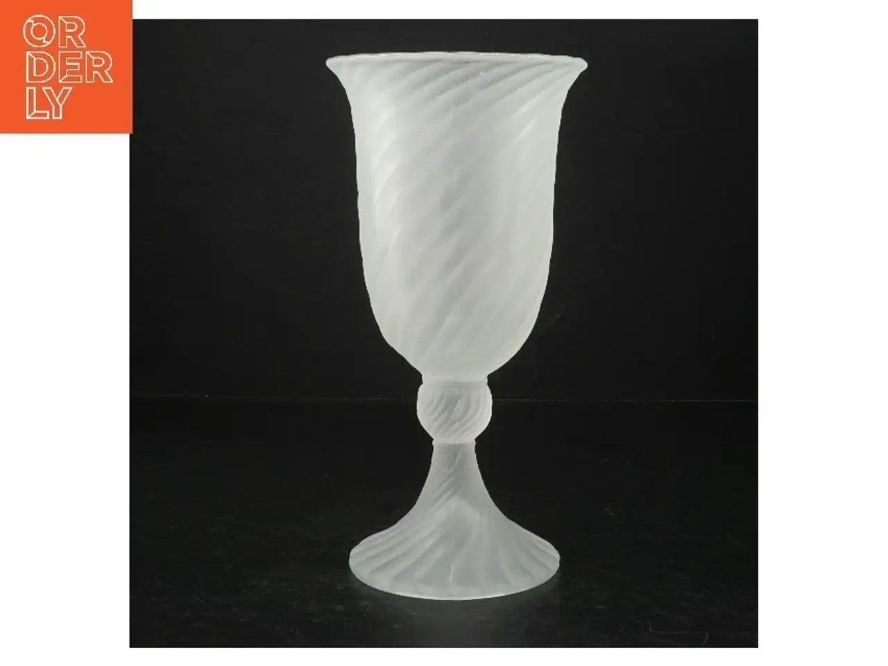 Billede 1 - Mælkehvidt glasvase (str. H. 23 cm)