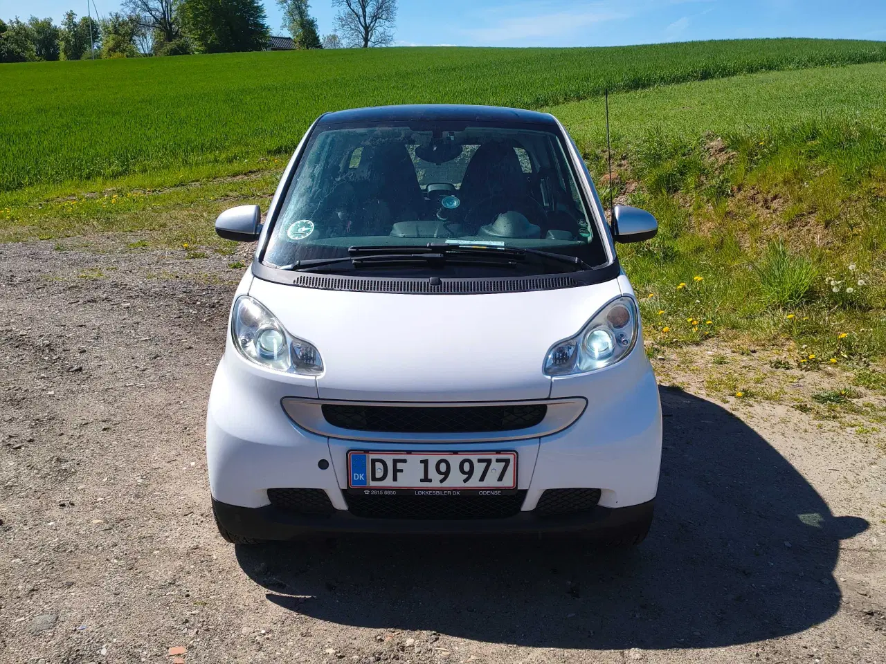 Billede 1 - Billig smart for two med over et år til syn 