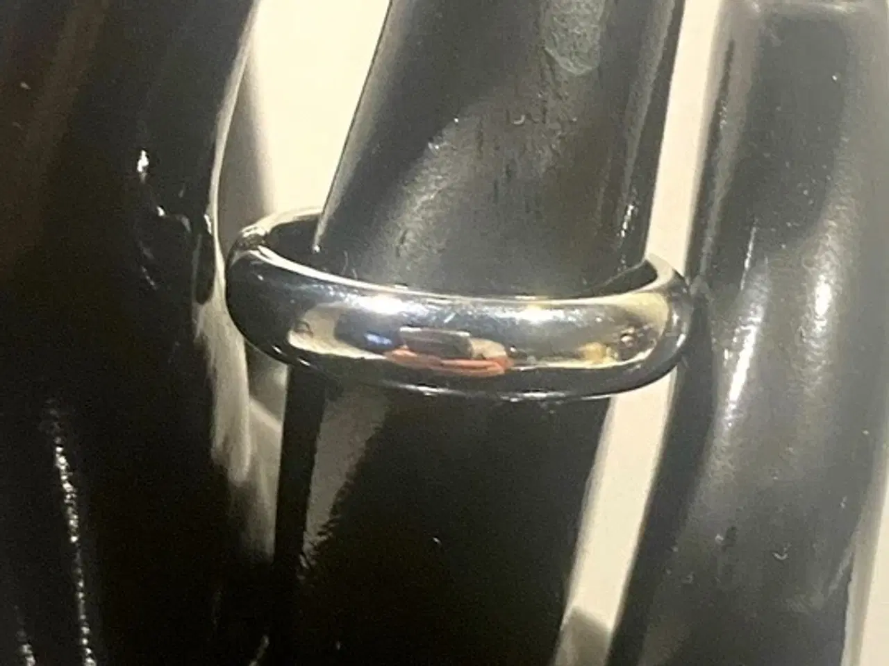 Billede 1 - * Sterlingsølv; Klassisk og simpel fingerring