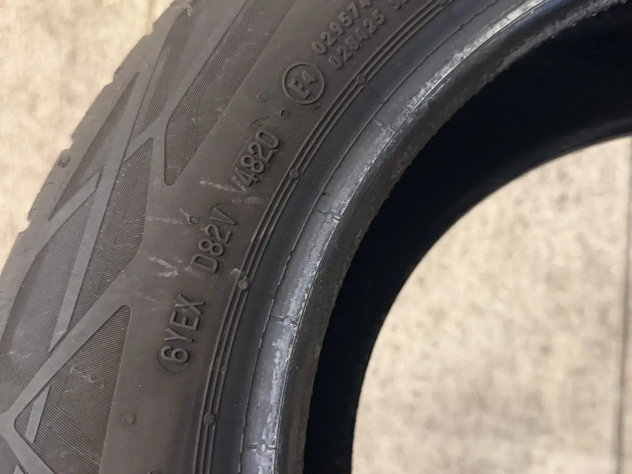 Billede 2 - 4 stk 175/65/14 Conti sommerdæk