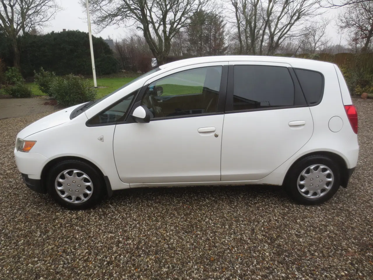 Billede 8 - Nysynet Mitsubishi Colt 1.3 i Årg 10.