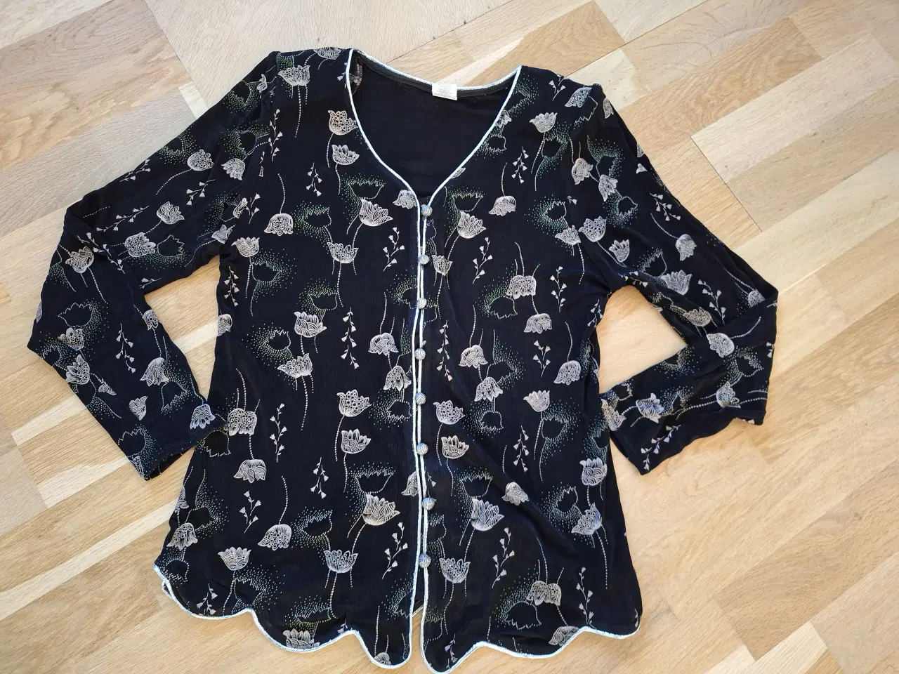 Billede 1 - Bluse og Cardigan