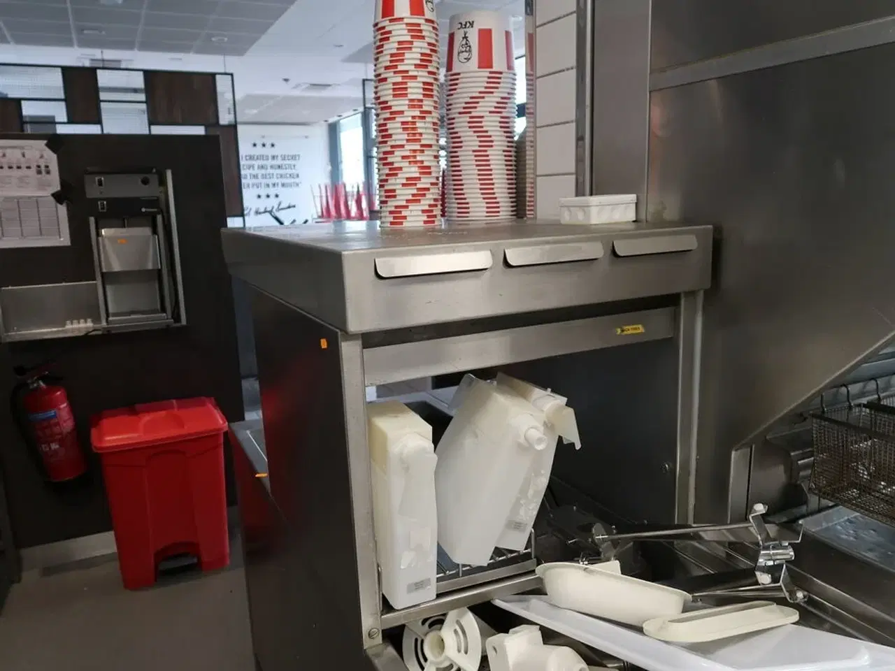 Billede 2 - Serveringssstation uden indhold